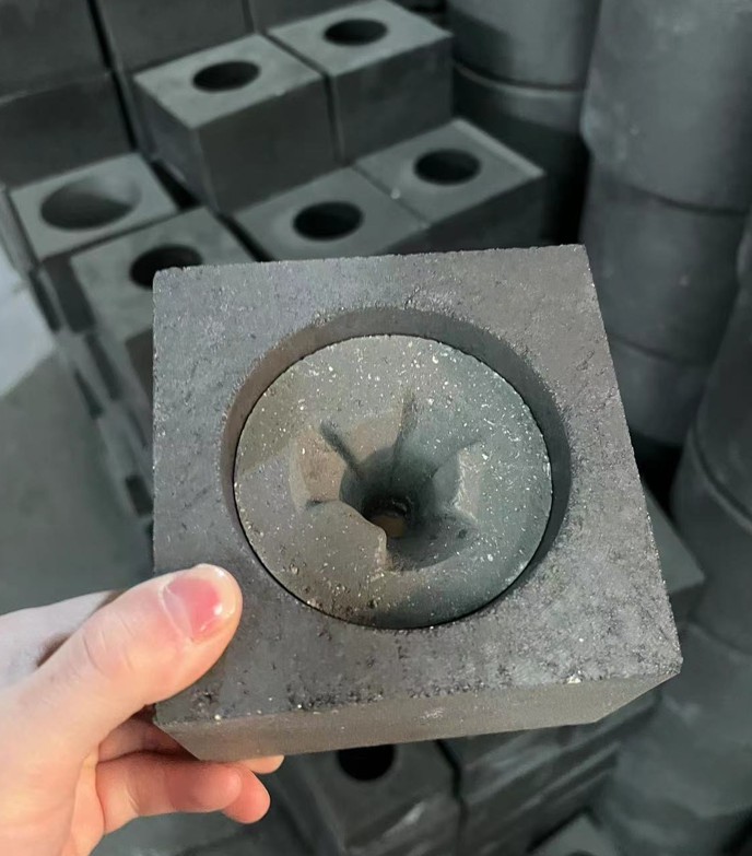 Tundish nozzle 14